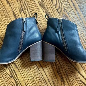 Black Leather Ankle Boots - Women’s - Size 7.5